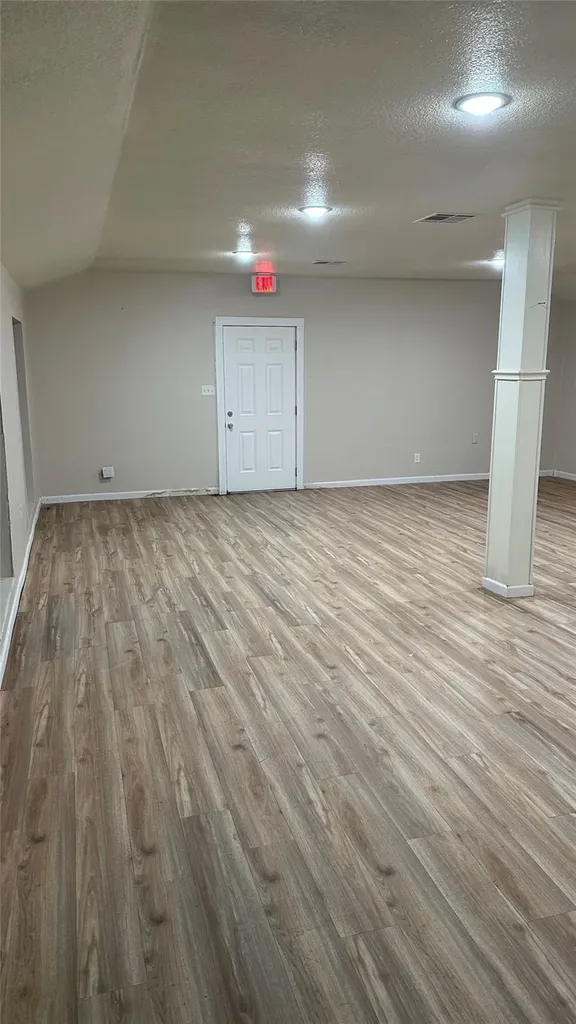 804 W 2nd Street Taylor TX 76574