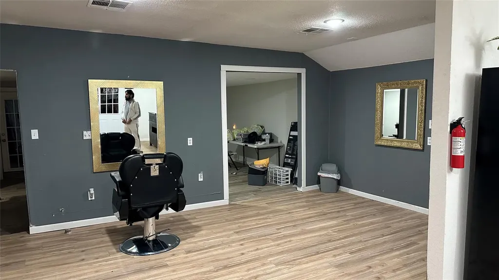 804 W 2nd Street Taylor TX 76574