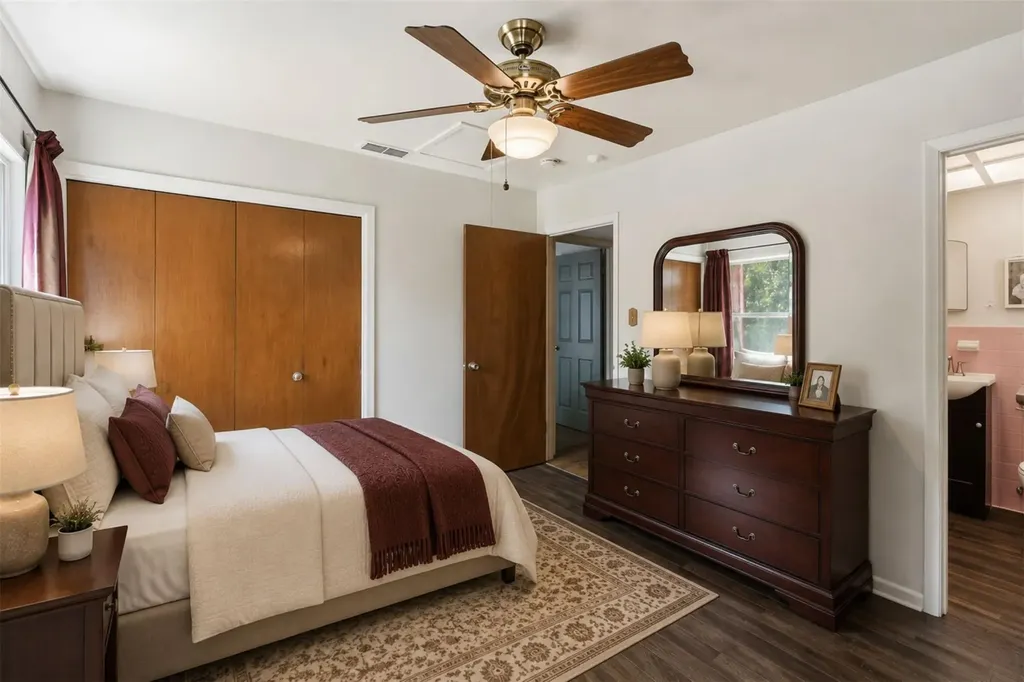 4611 S 2nd Street Austin TX 78745