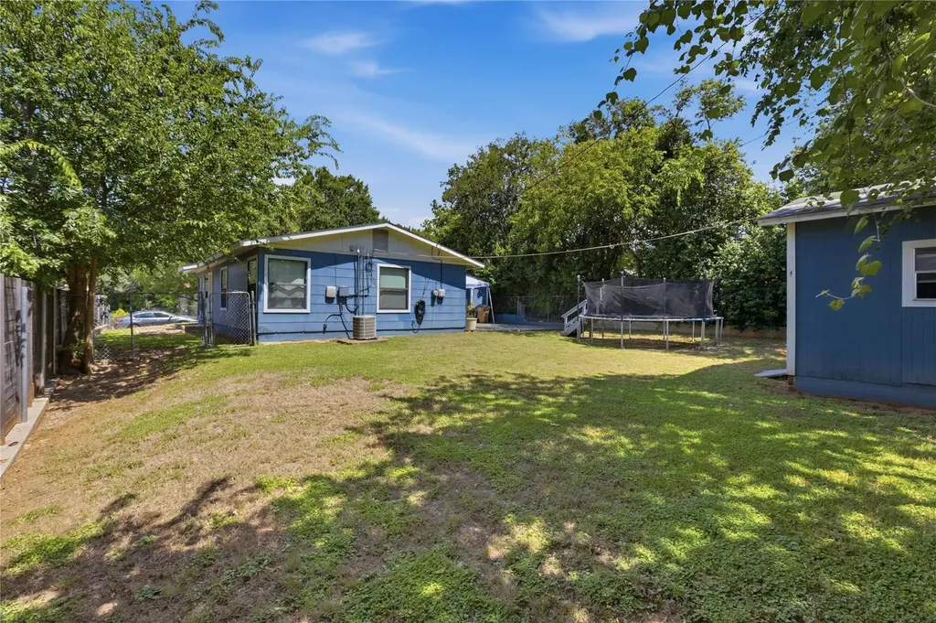 4611 S 2nd Street Austin TX 78745