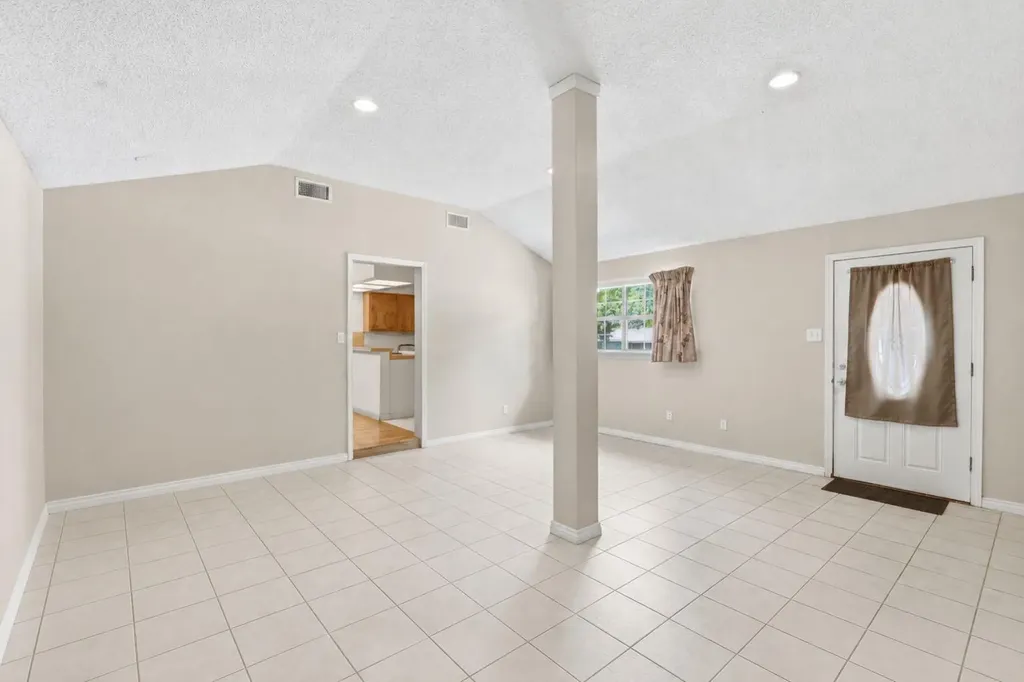 4611 S 2nd Street Austin TX 78745