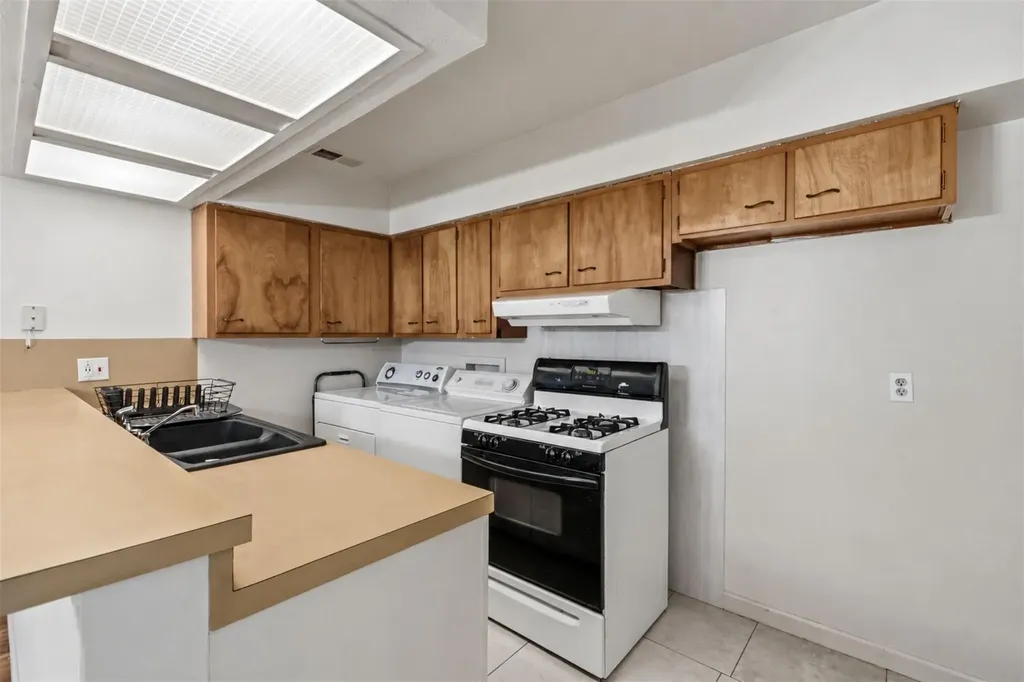 4611 S 2nd Street Austin TX 78745