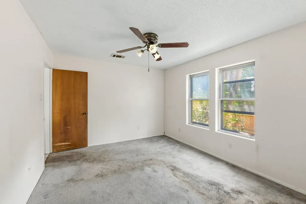 4006 Jaffna Cove Austin TX 78749