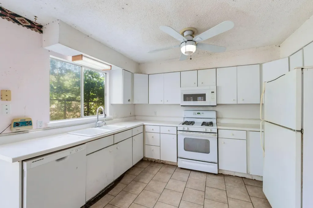 4006 Jaffna Cove Austin TX 78749