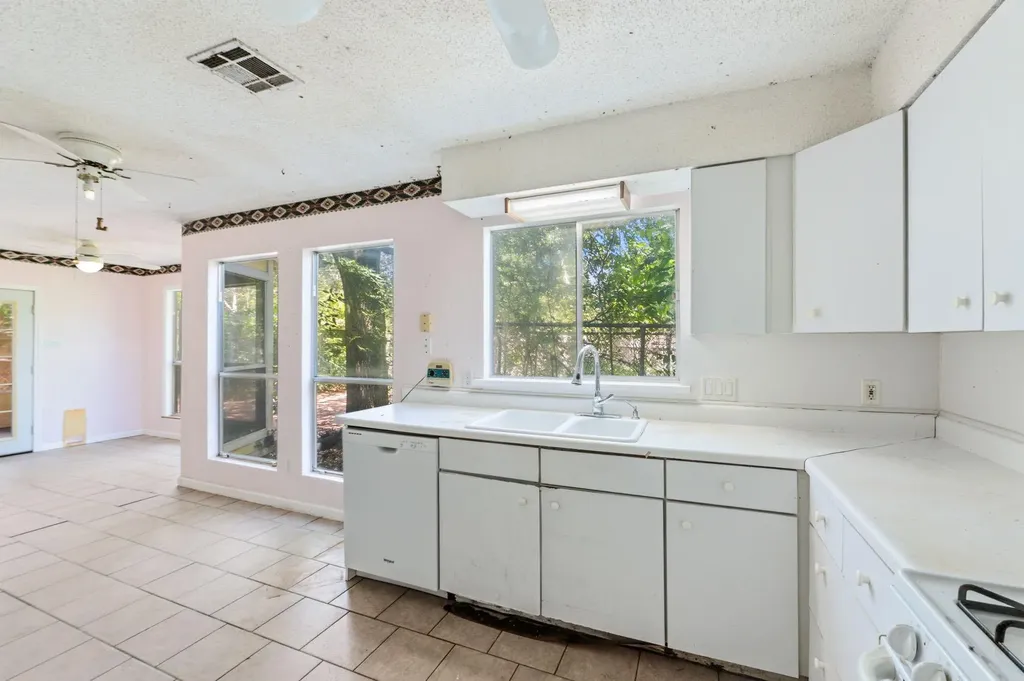 4006 Jaffna Cove Austin TX 78749