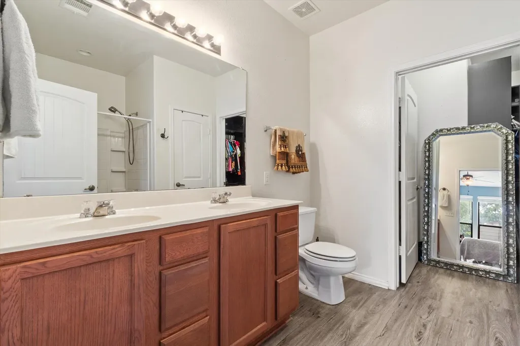8704 Panadero Drive Austin TX 78747