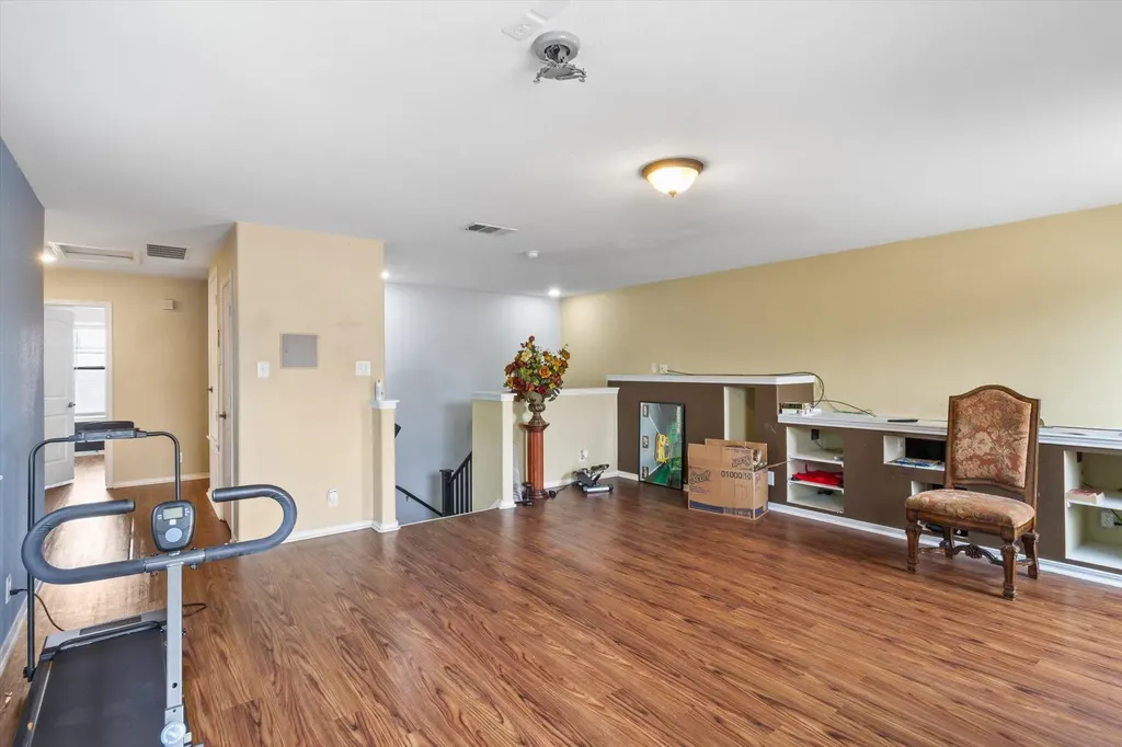 8704 Panadero Drive Austin TX 78747