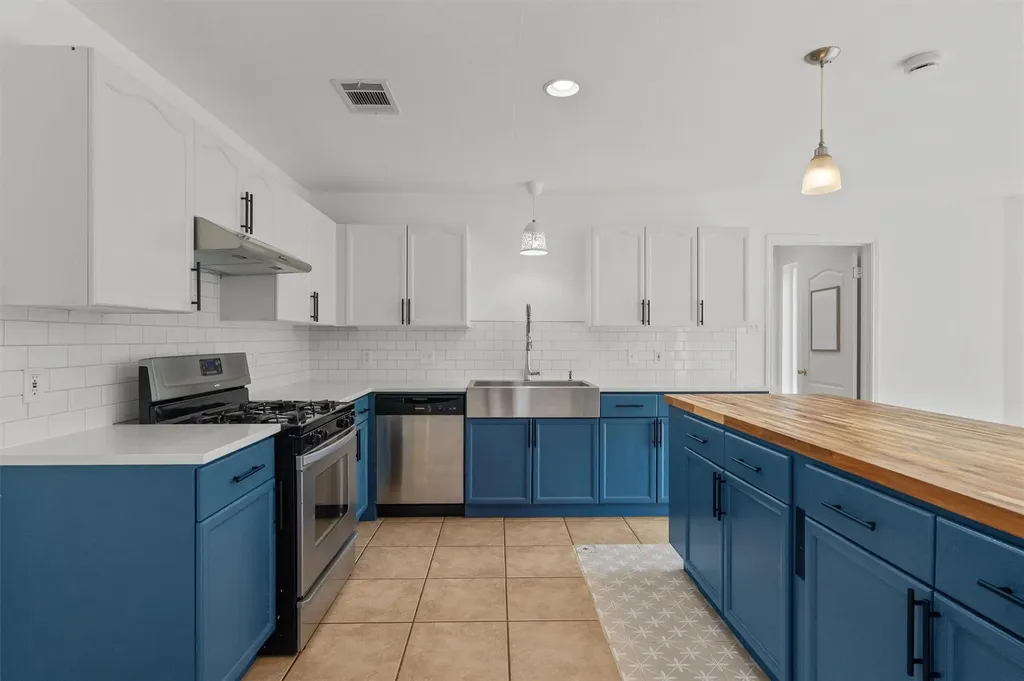 3744 Top Rock Lane Round Rock TX 78681