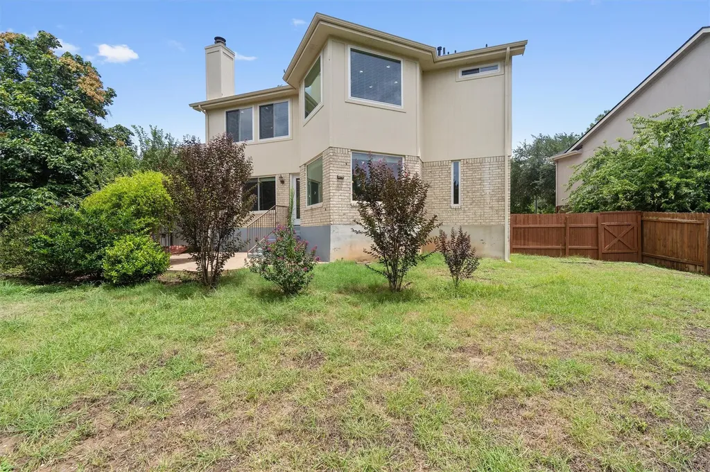 3744 Top Rock Lane Round Rock TX 78681