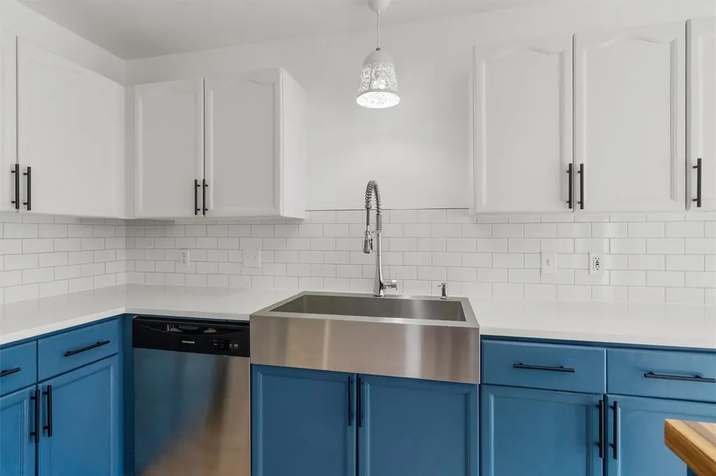 3744 Top Rock Lane Round Rock TX 78681
