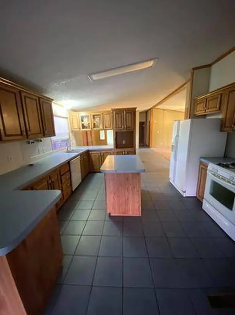 81 Roots Road Martindale TX 78655