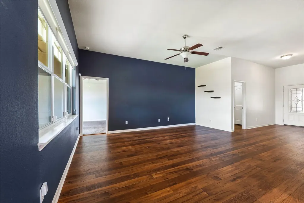 19516 Per Lange Pass Manor TX 78653