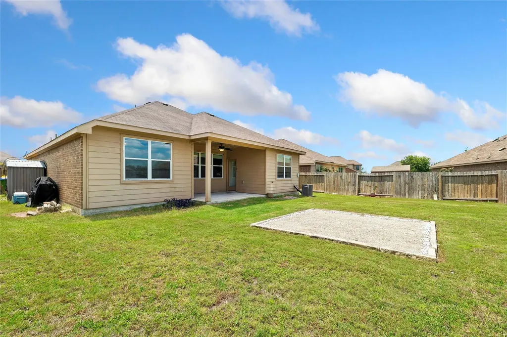 19516 Per Lange Pass Manor TX 78653