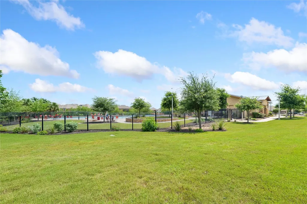 19516 Per Lange Pass Manor TX 78653