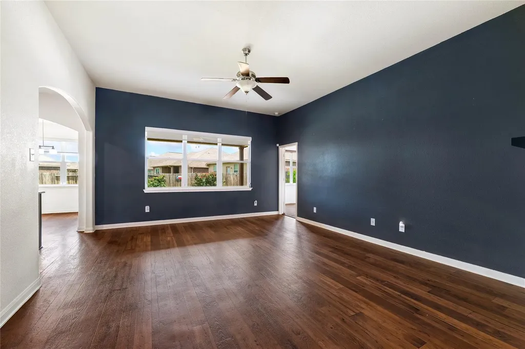 19516 Per Lange Pass Manor TX 78653