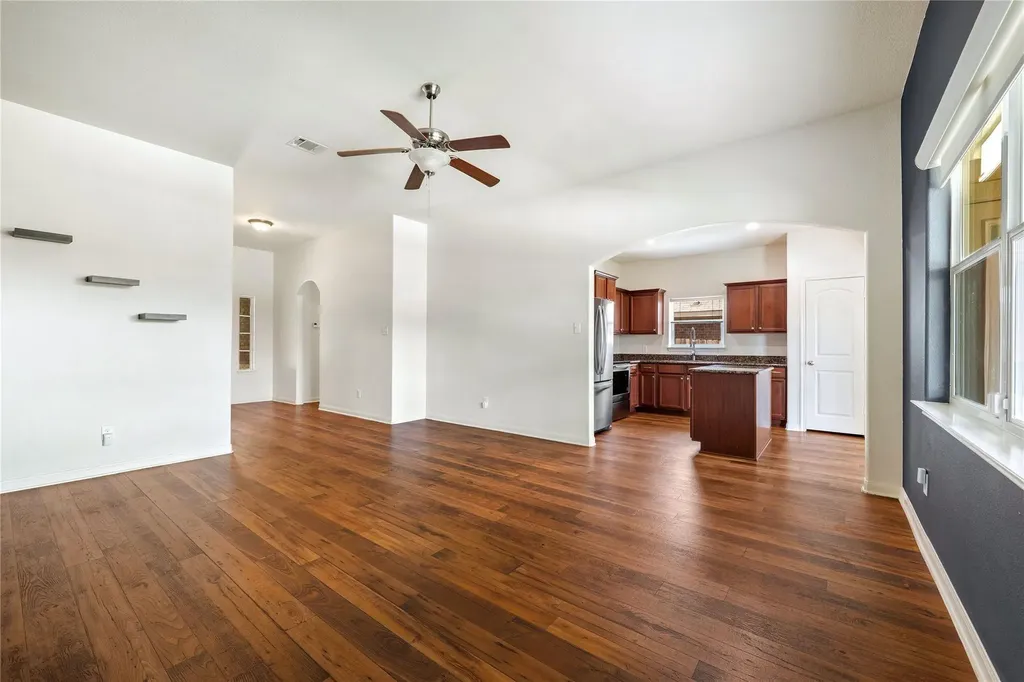 19516 Per Lange Pass Manor TX 78653