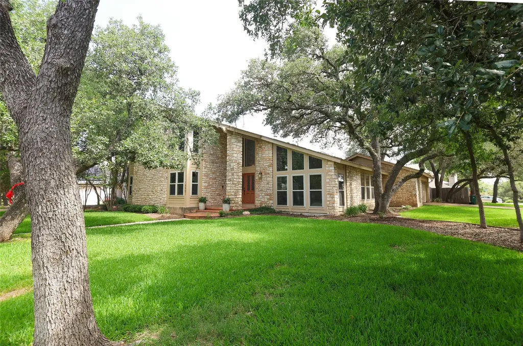 10901 Country Knoll Knolls Austin TX 78750