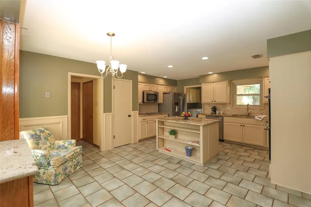 10901 Country Knoll Knolls Austin TX 78750