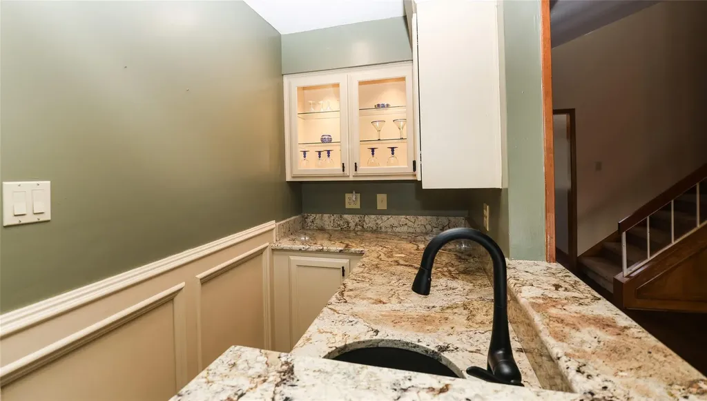 10901 Country Knoll Knolls Austin TX 78750