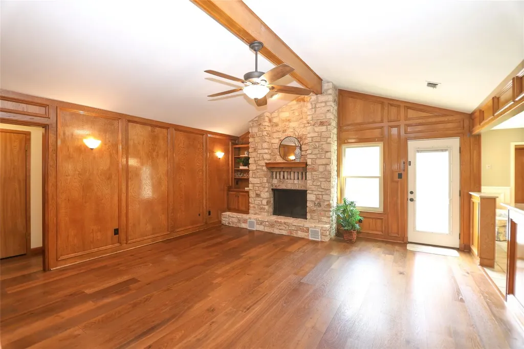 10901 Country Knoll Knolls Austin TX 78750