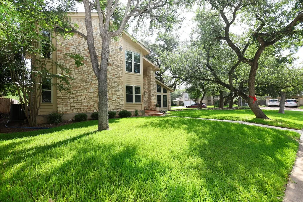 10901 Country Knoll Knolls Austin TX 78750