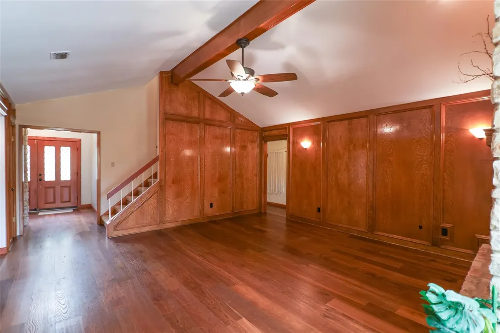 10901 Country Knoll Knolls Austin TX 78750