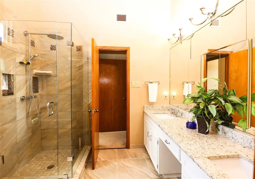 10901 Country Knoll Knolls Austin TX 78750
