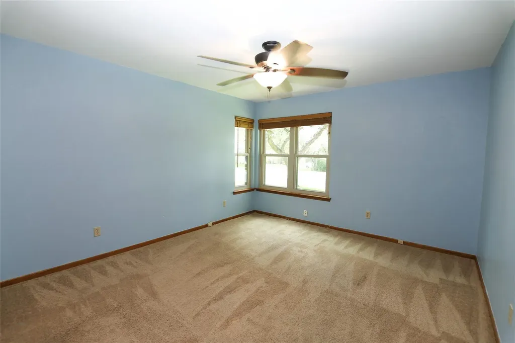 10901 Country Knoll Knolls Austin TX 78750