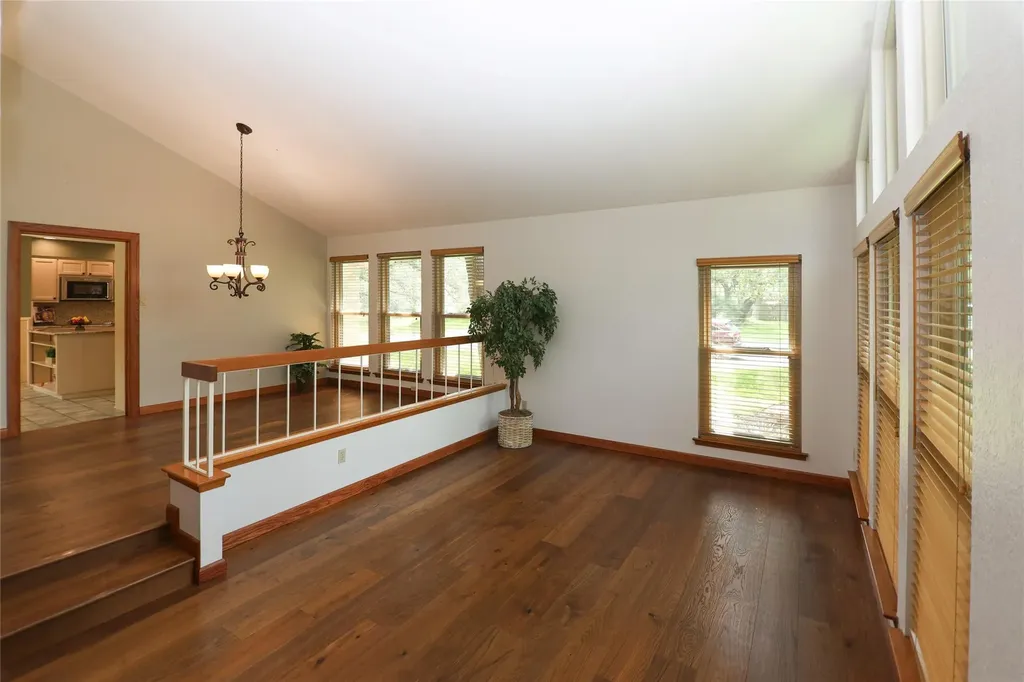 10901 Country Knoll Knolls Austin TX 78750