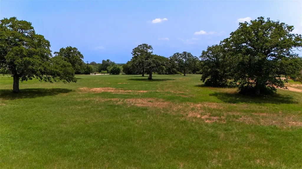 000 Cattlemens Row Road Lockhart TX 78644