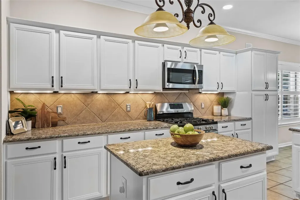 1710 Mira Vista Leander TX 78641