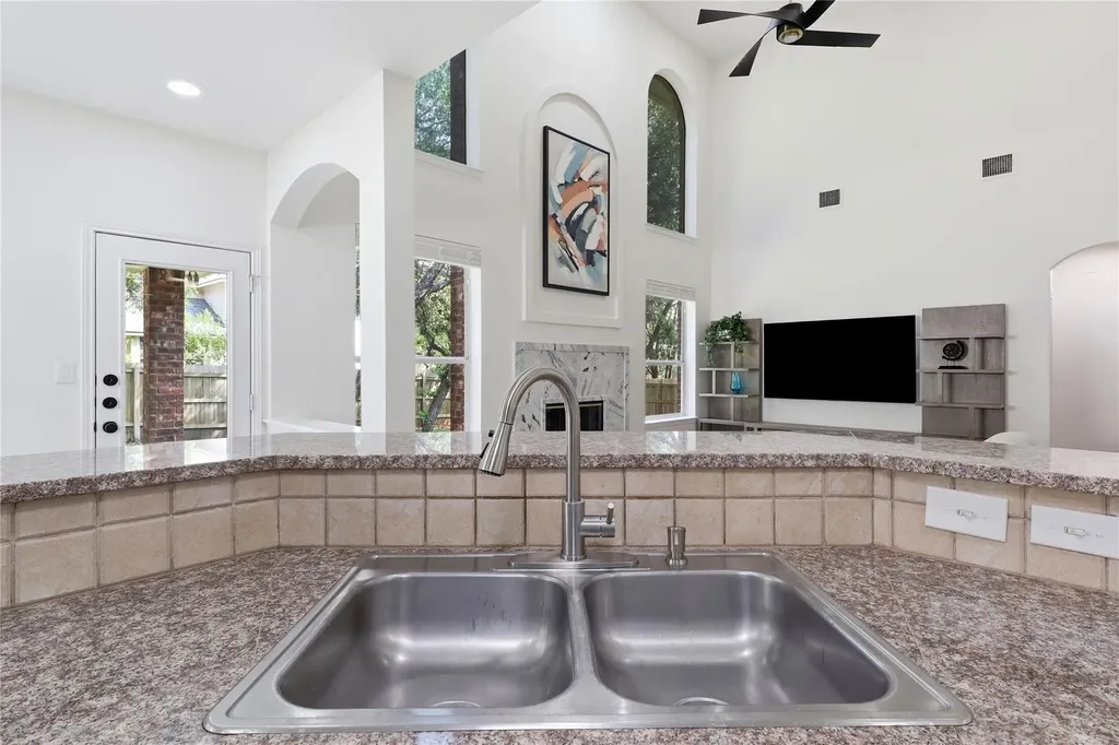 3207 Misty Oaks Way Round Rock TX 78665