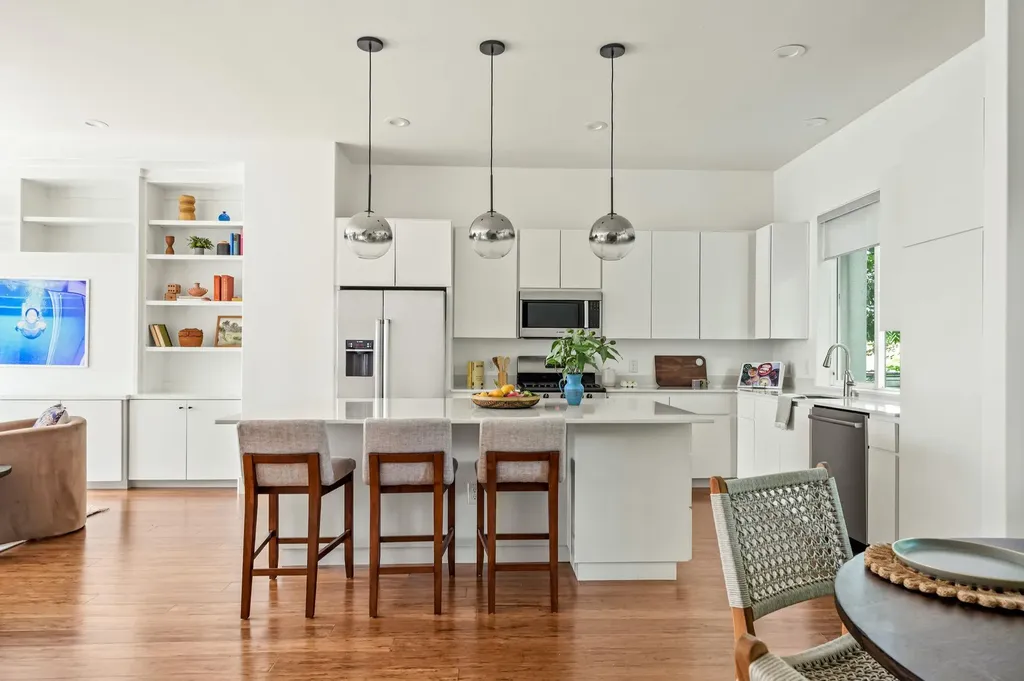1801 E 2nd Street Austin TX 78702