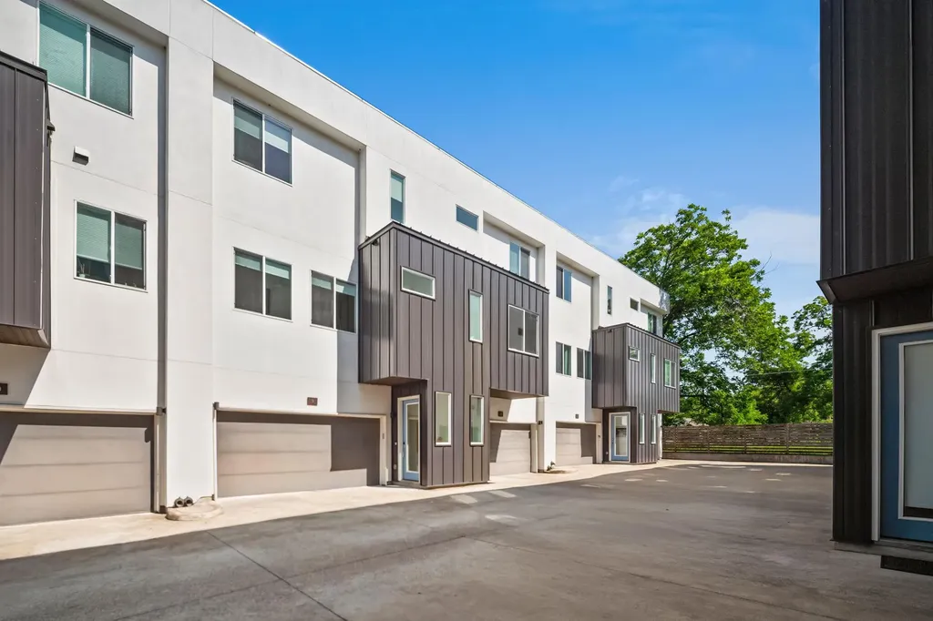 1801 E 2nd Street Austin TX 78702