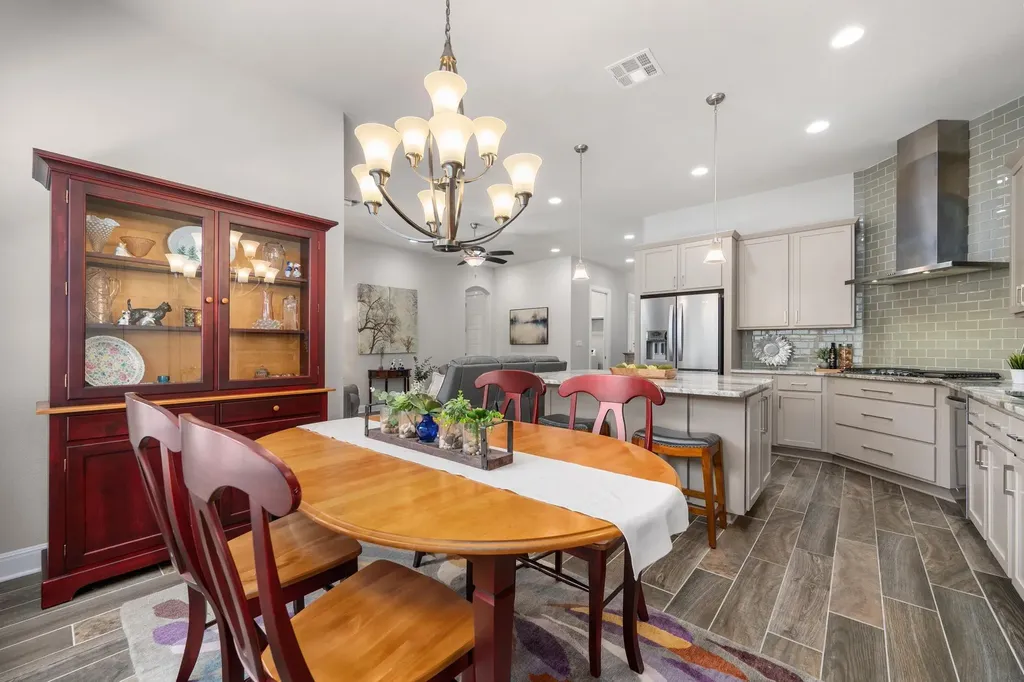 4608 Collins Street Round Rock TX 78681