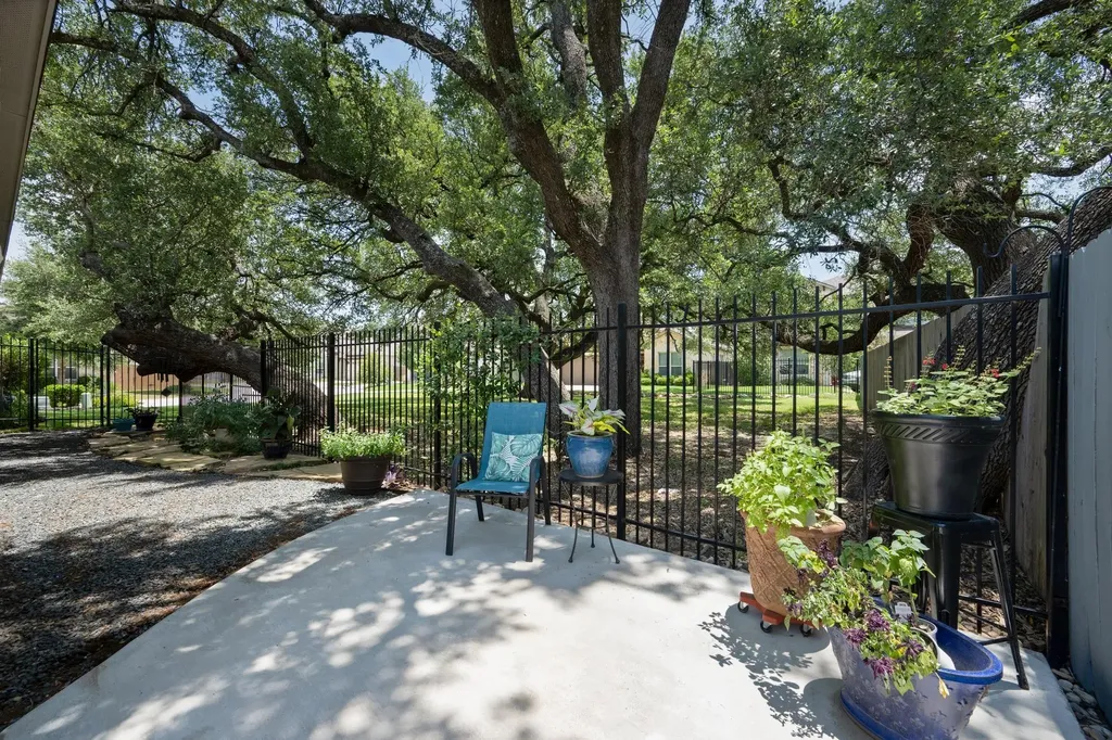 4608 Collins Street Round Rock TX 78681