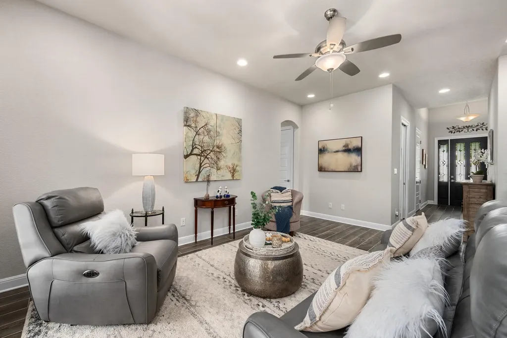 4608 Collins Street Round Rock TX 78681