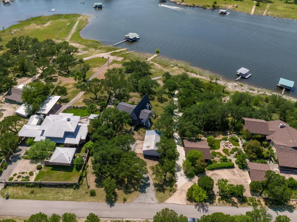 19625 Lakehurst Loop Spicewood TX 78669