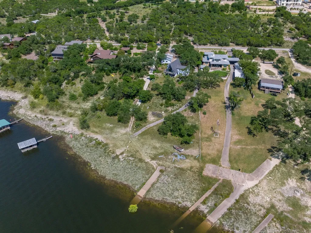 19625 Lakehurst Loop Spicewood TX 78669