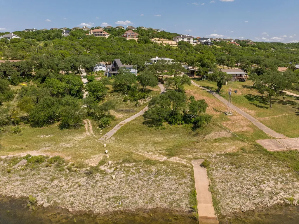 19625 Lakehurst Loop Spicewood TX 78669
