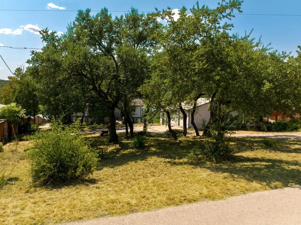 19625 Lakehurst Loop Spicewood TX 78669