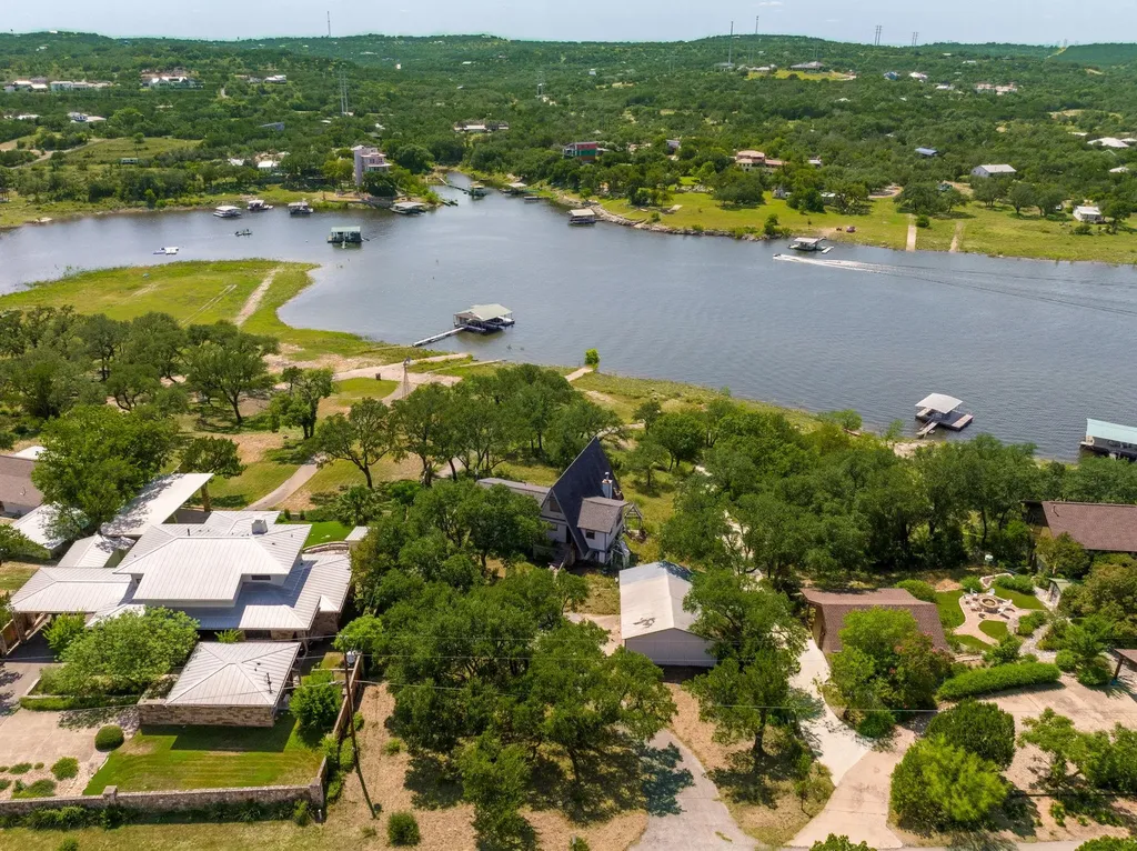 19625 Lakehurst Loop Spicewood TX 78669