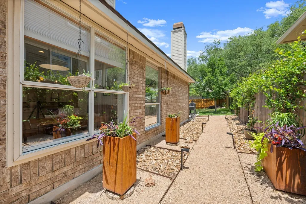 11318 Pompey Court Austin TX 78739