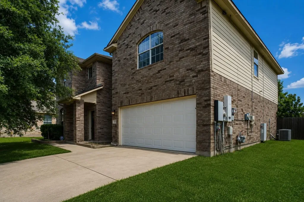 18305 Lake Edge Court Pflugerville TX 78660