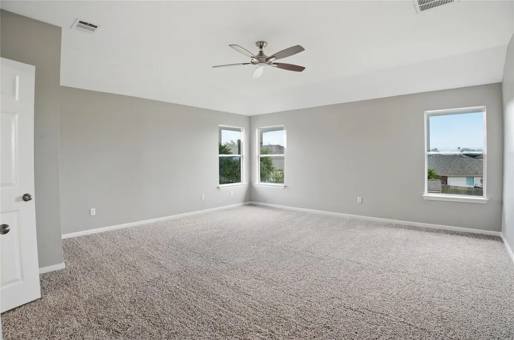18305 Lake Edge Court Pflugerville TX 78660