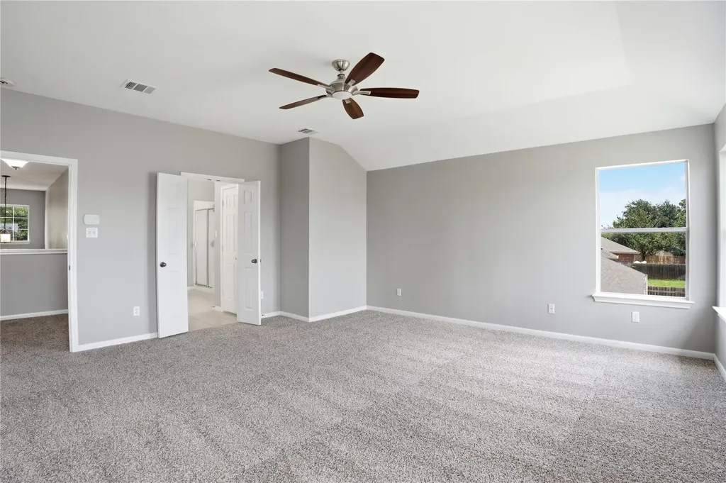 18305 Lake Edge Court Pflugerville TX 78660