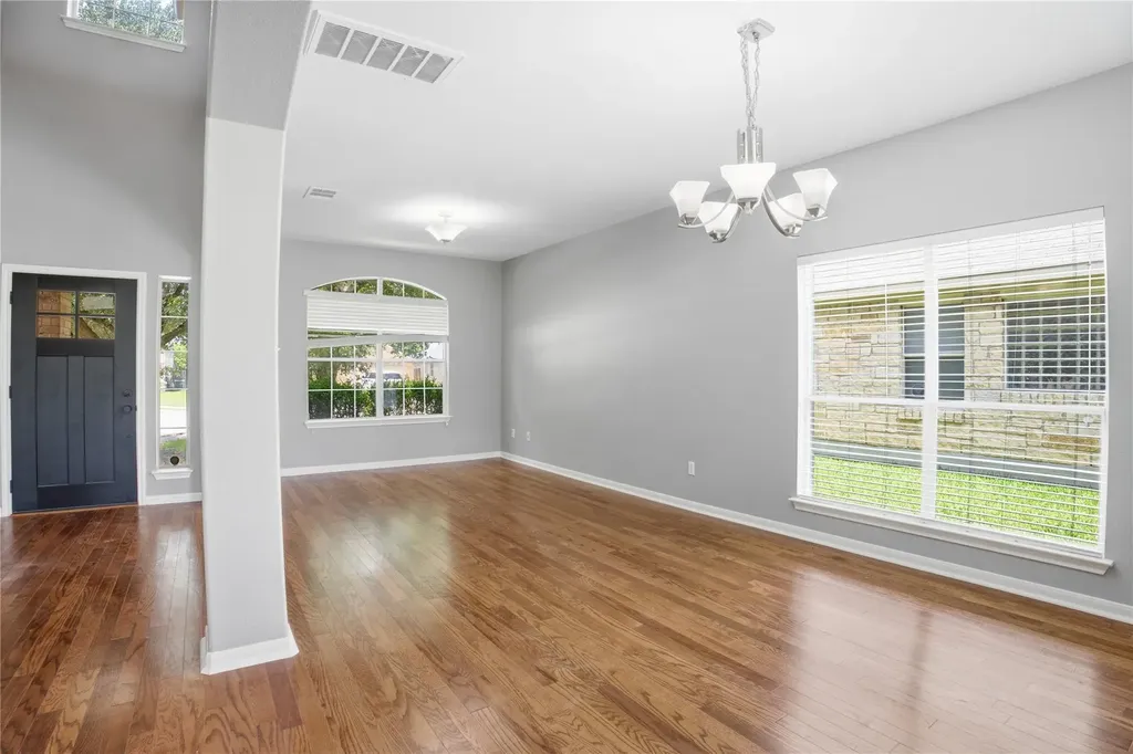 18305 Lake Edge Court Pflugerville TX 78660