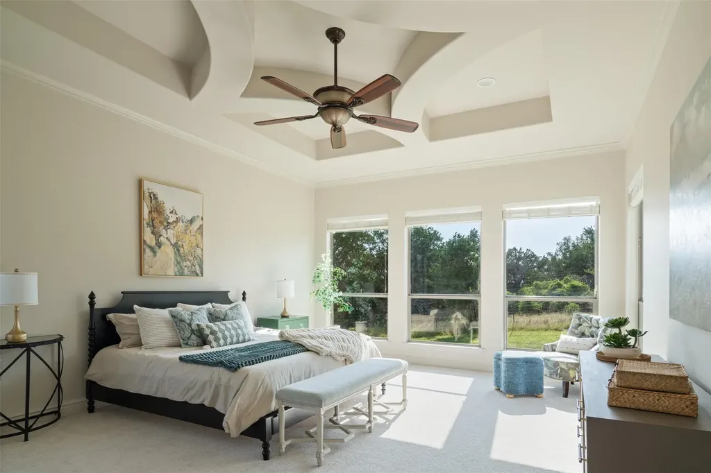 119 Creekside Trail Spicewood TX 78669