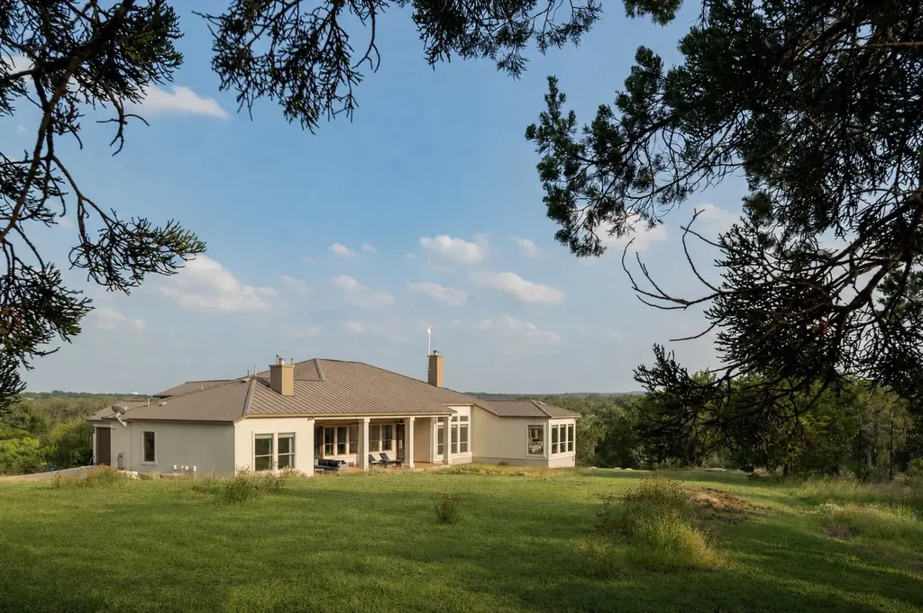119 Creekside Trail Spicewood TX 78669