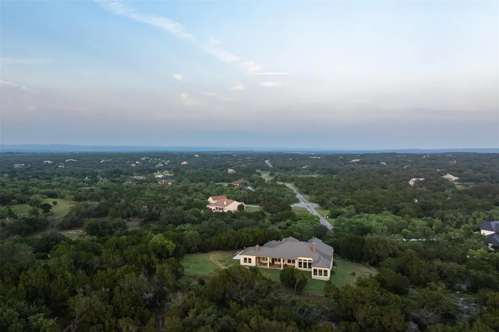 119 Creekside Trail Spicewood TX 78669